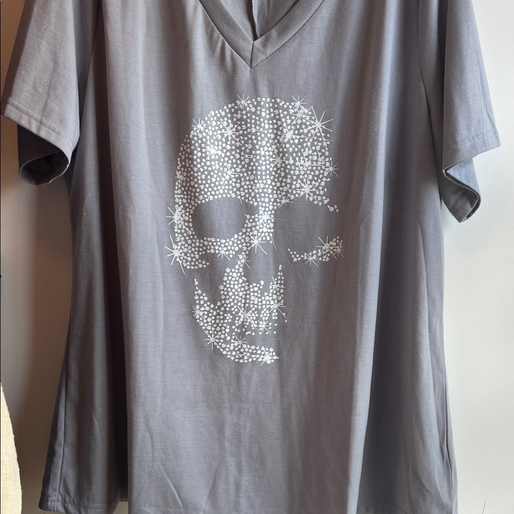 Gray V-Neck Tee with White Rhinestone Skull